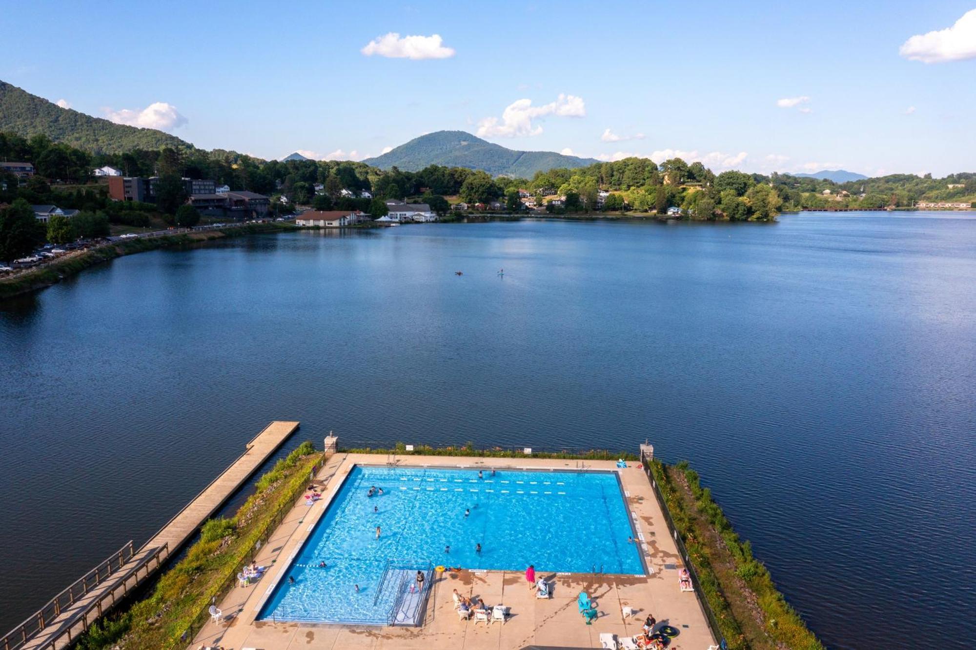 Lake JunaluskaMountain Peace IIアパートメント エクステリア 写真